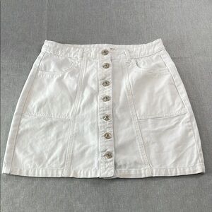 Easy Wear White Button-Front Denim Skirt Size 40 - Medium DNM Collection Pockets
